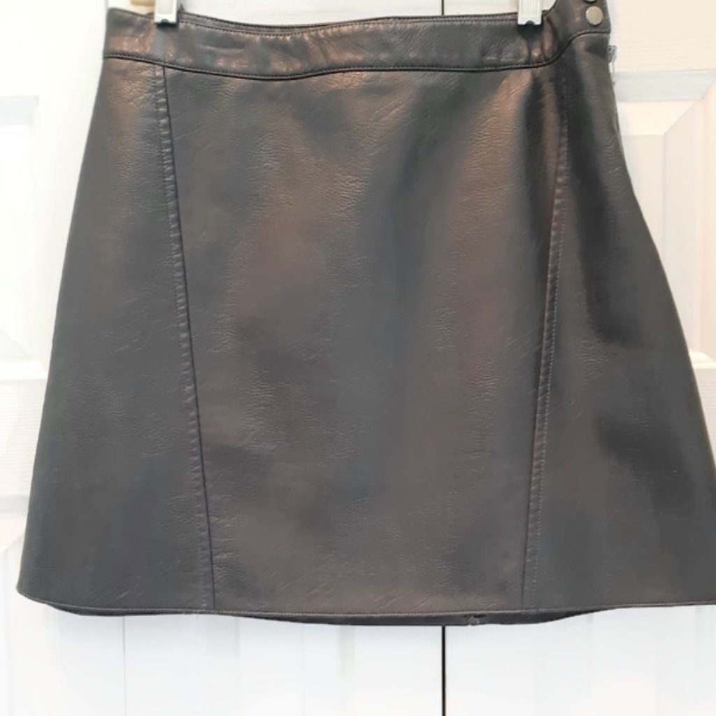 Zara Basic Faux Leather Mini Skirt, Size L